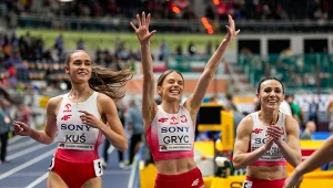 Anna Gryc (w środku) jako piąta Polka w historii przebiegła 400 m przez płotki poniżej 55 sekund