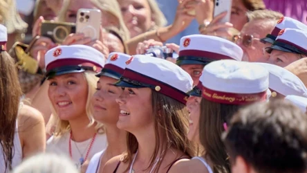 Księżniczka Izabela kończy szkołę średnią
