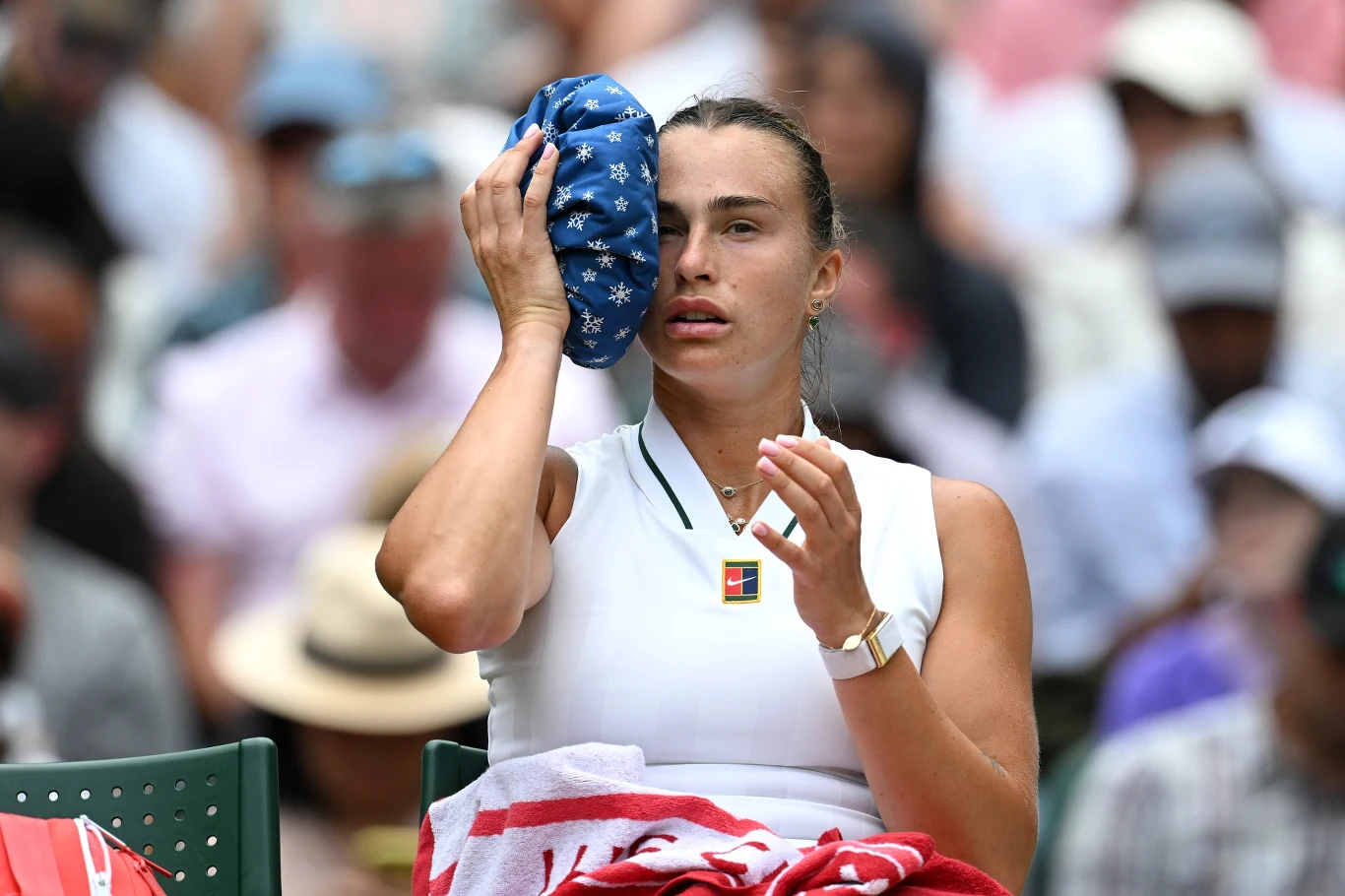 Aryna Sabalenka miała trudne chwile w meczu z McCartney Kessler article cover