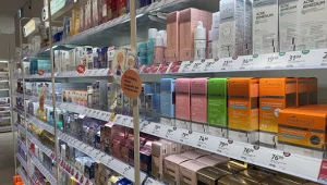 Rossmann znów przecenił produkty do 99 groszy. Tym razem królują kosmetyki
