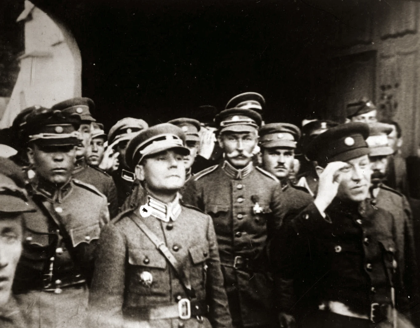 Marko Bezruczko (trzeci z prawej) może pojawić się w Panteonie Narodowym Ukrainy Marko Bezruczko (trzeci z prawej)