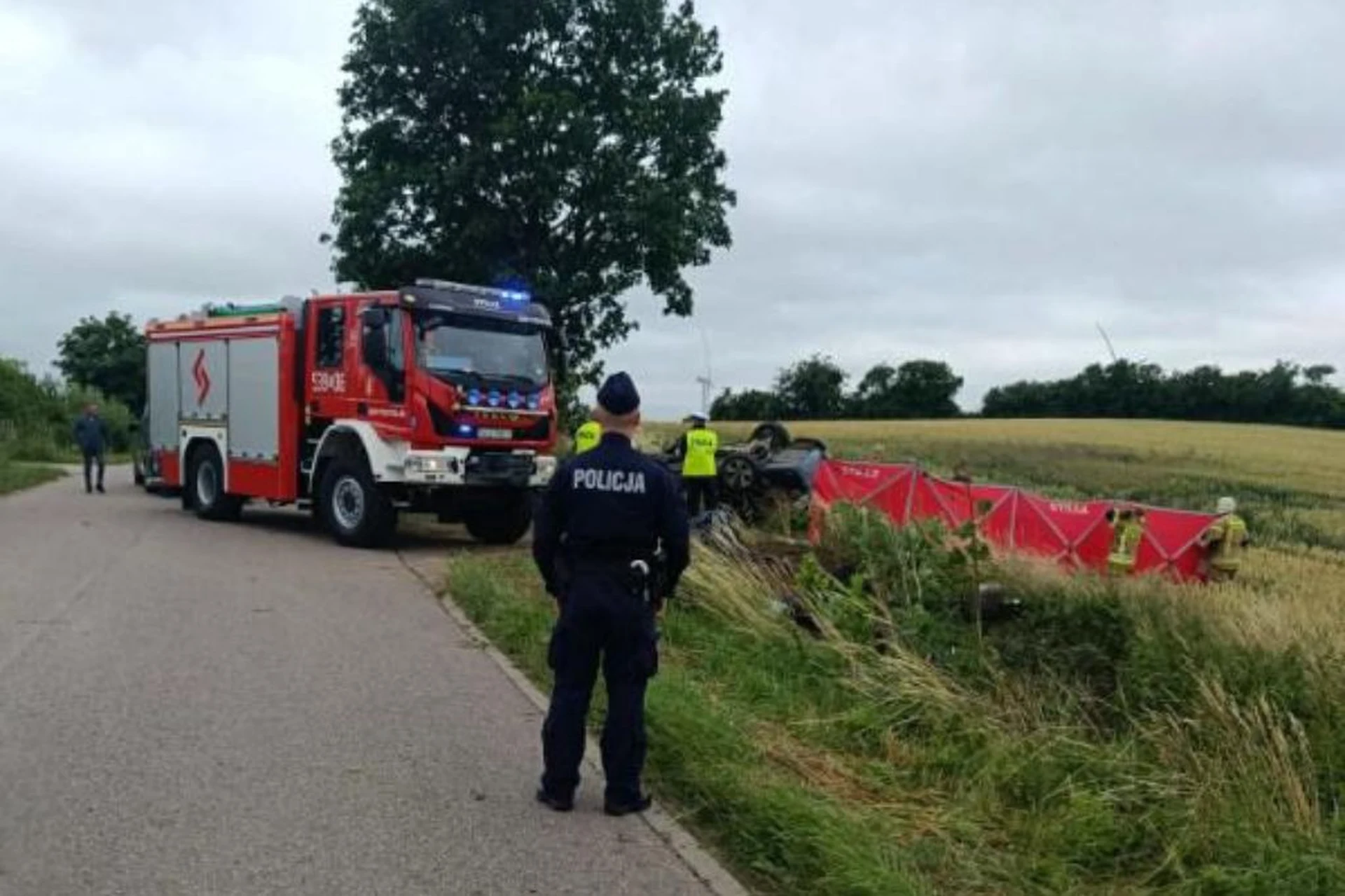 Tragiczny wypadek w Postolinie. Cztery osoby nie żyją, kierowca trafił do szpitala