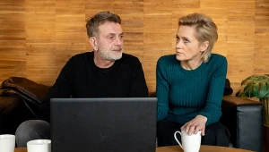 Anna (Lea Oleksiak) zostanie pełniącą obowiązki dyrektorki fundacji. Wiktor (Wojciech Kuliński) nie będzie zadowolony