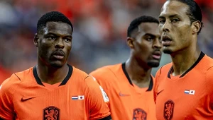 Denzel Dumfries (pierwszy z lewej) w nowym sezonie będzie reprezentował barwy Realu Madryt