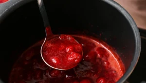 Gotowanie dżemu bez cukru nie jest trudne