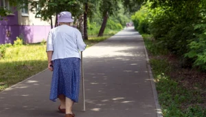 Chód może zdradzać kondycję mózgu wcześniej niż problemy z pamięcią