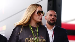 Adele podczas zawodów Formuły 1 na torze Silverstone