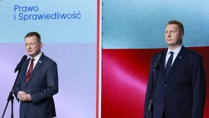 Mariusz Błaszczak i Przemysław Czarnek podczas konferencji prasowej