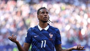 Gwiazdor Francji zagrożony, FIFA nieugięta. Porównują go do Messiego