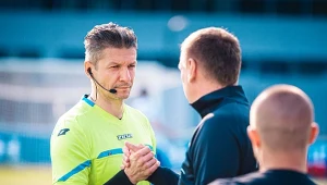 Sędzia Ekstraklasy idzie do prokuratury. Oskarża swojego szefa