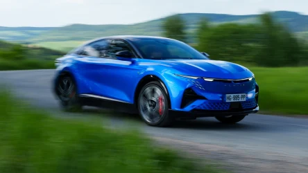 Alpine A390