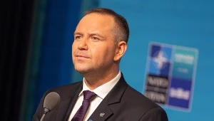 Wystawili Nawrockiemu notę. Widoczny podział w sondażu