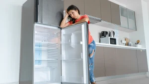 Lodówka pobiera więcej prądu? Przyczyna może być banalna 