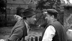 Kadr z filmu "Sami swoi"