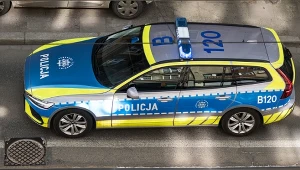 Atak na policjanta w Warszawie. Są ranni