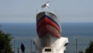 Rosja wstrzymuje ruch na wodnej trasie Don - Morze Azowskie po ukraińskich atakach. na zdj. Mariupol nad Morzem Azowskim, okupowany przez Rosjan