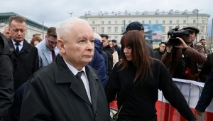 MSWiA grzmi o "skandalicznym ataku" Kaczyńskiego na mundur. Wniosek o karę