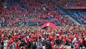 Gorąco między kibicami Wisły Kraków. Prezes zabrał głos
