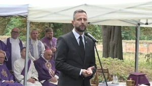 "Jedenaste przykazanie". Szef MON apeluje w 83. rocznicę krwawej niedzieli