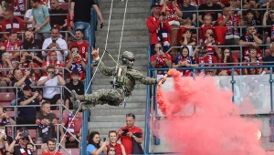 Zacięte starcie Wisły z Walijczykami. Ogromny pech gwiazdy, jubileusz bez goli