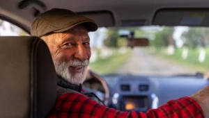 Wiek nie będzie już automatycznym powodem kierowania części seniorów na egzamin praktyczny