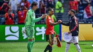 Zakończył grę na mundialu, teraz wielki transfer. Kapitan bohaterem hitu