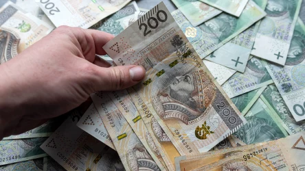Popularny rytuał na pieniądze może pomóc w odzyskaniu kontroli nad finansami. Jedno działanie może przynieść szczęście.