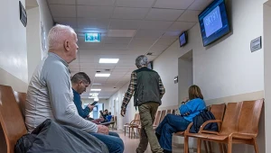 "Jak VIP-y". Media: Radni KO korzystali z miejskiej przychodni bez kolejki