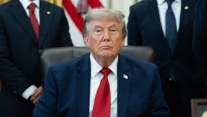 Anioł stróż Donald zmienia zdanie. W grze były miliardy i... łamanie prawa