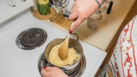 Przygotowanie ciasta na karpatkę uda się, jeśli będziesz przestrzegać kilku ważnych zasad.