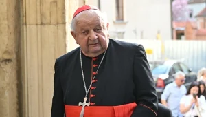 Kardynał Dziwisz nie chce stawić się w sądzie. Wysłał pismo