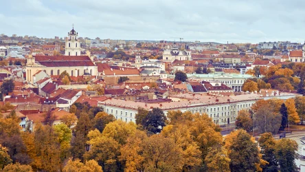 Stolica Litwy kojarzy się z licznymi zabytkami. Nie wszyscy jednak wiedzą, że Wilno zachwyca również pięknymi plażami.