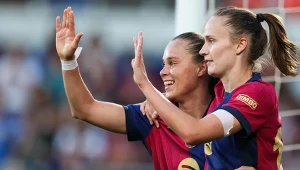 Ewa Pajor i Caroline Graham Hansen
