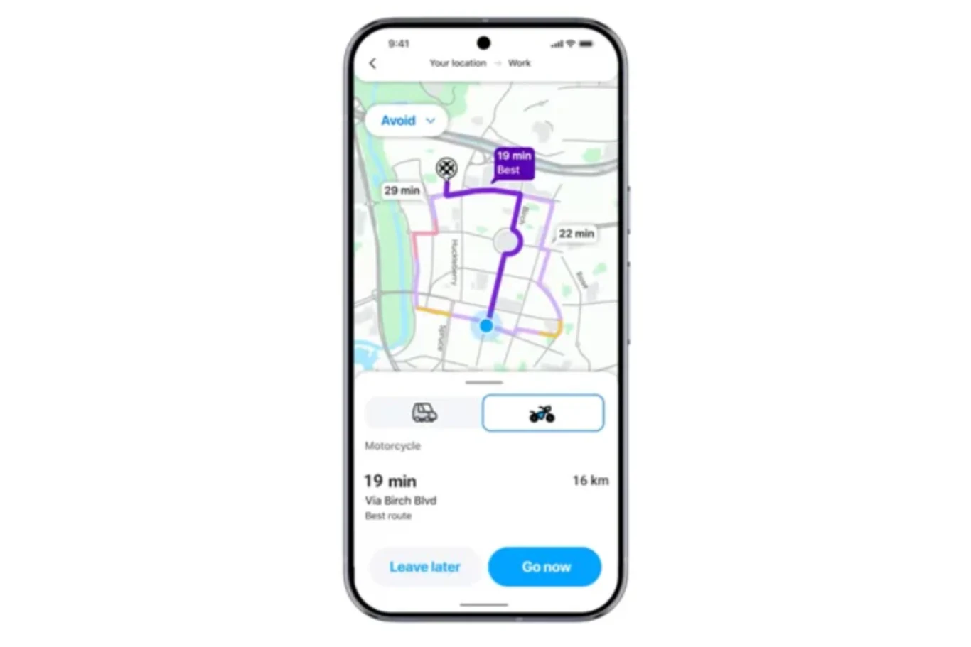Ekran smartfona z aplikacją nawigacyjną pokazującą trasę przejazdu na motocyklu z podziałem na czas i najlepszą opcję drogi.