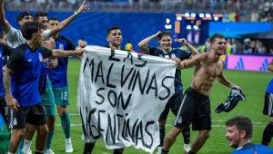 Cały świat widział transparent. FIFA wszczyna śledztwo. Kara nieunikniona