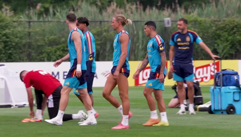 Trening reprezentacji Hiszpanii przed finałem mundialu. WIDEO