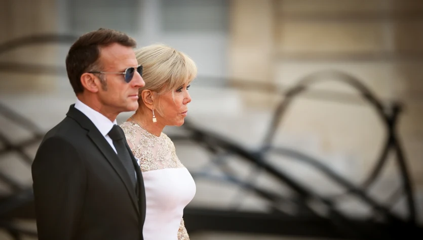 Prezydent Francji z żoną na koncercie BTS. Nagrania szybko podbiły sieć