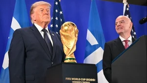 Szef FIFA ponownie pod ostrzałem. Wypominają mu relację z Trumpem 