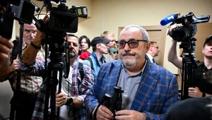 Boris Nadieżdin, krytyk Władimira Putina, wycofuje się ze startu w wyborach parlamentarnych