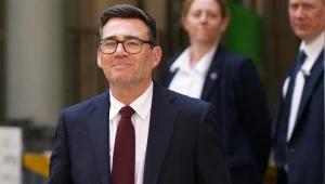 Andy Burnham zamierza "rozprawić się" z ciążącymi na budżetach Brytyjczyków subskrypcjami