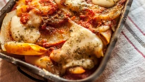 Pasta e patate alla tiella