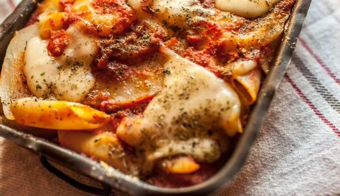 Pasta e patate alla tiella