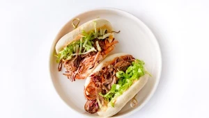 Nie są pampuchami, choć wyglądają podobnie. Bao buns podbijają restauracje i bistra
