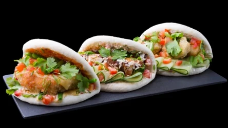 Nie są pampuchami, choć wyglądają podobnie. Bao buns podbijają restauracje i bistra