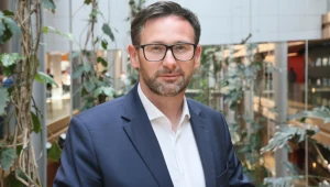 Spór w PiS, pierwsi politycy dokonali wyboru. Rzecznik partii potwierdza