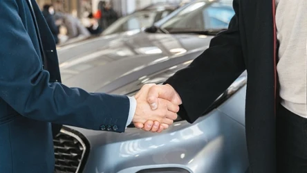 Od lipca 2027 roku kupując auto możemy spotkać się z koniecznością podania PESEL-u.