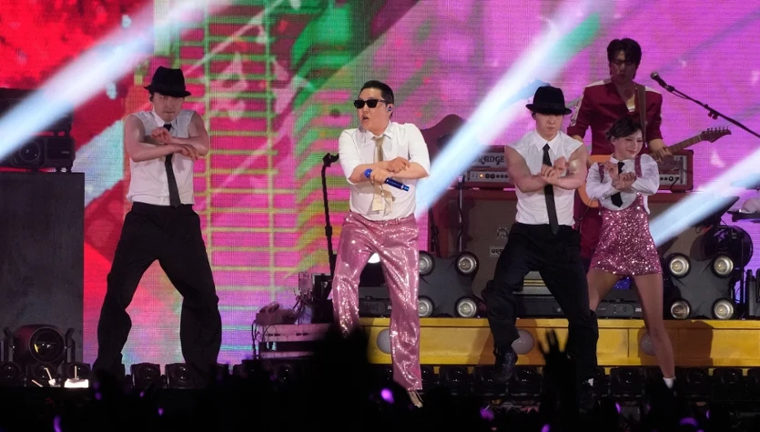 Na punkcie "Gangnam Style" oszalał cały świat. Przebój PSY z kolejnym rekordem