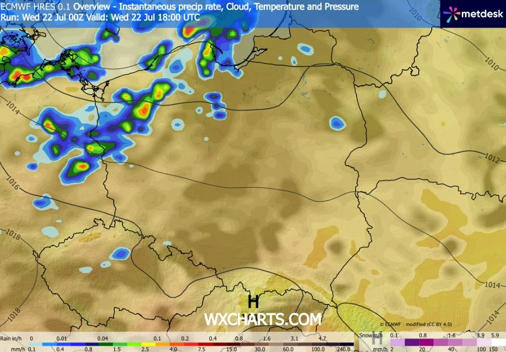 Mapa pogodowa z zaznaczonymi opadami i burzami przemieszczającymi się nad północno-zachodnią Polską, z centrum wyżu atmosferycznego widocznym nad południową częścią kraju.