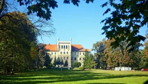 Zespół pałacowy „Na Mirowie” w Książu Wielkim. W ramach programu MKiDN " „Ochrona zabytków” otrzymał prawie 2 mln zł na kolejne prace remontowe