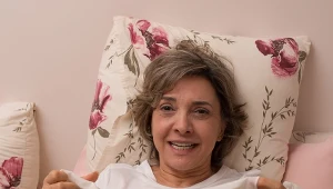 Zmiana pojawia się po sześćdziesiątce. Wiele osób zauważa ją podczas snu